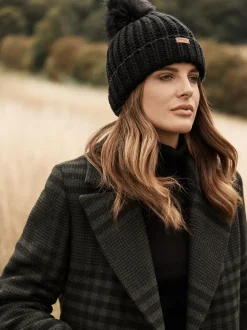 Zwart - Barbour® Saltburn beanie-muts met pompon