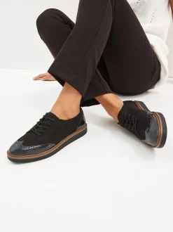 Zwart - Brogue Lace Up Chunky Sole Shoes