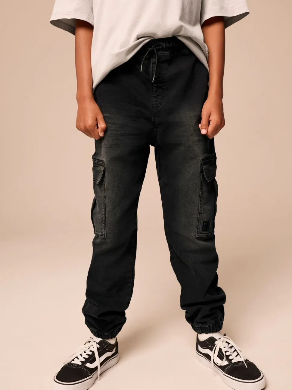 Zwart - Cargo jeans met elastische taille (3-16 jr)