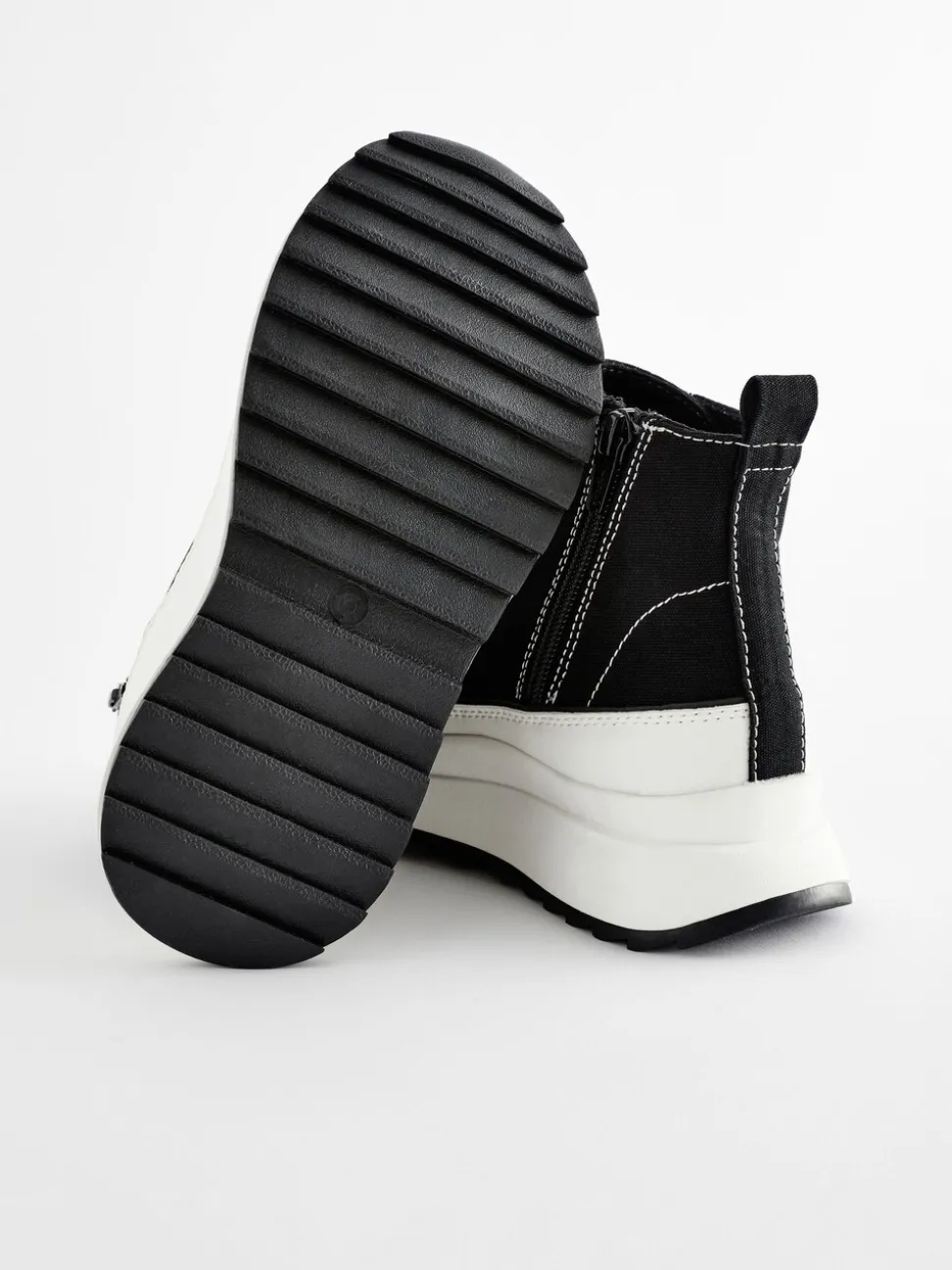 Zwart - Extra Chunky Lace-Up With Zip Trainers