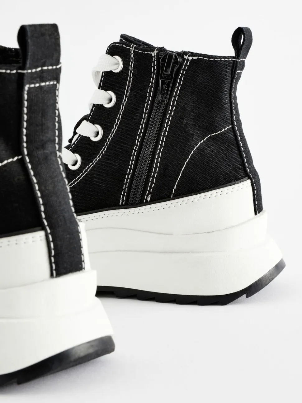 Zwart - Extra Chunky Lace-Up With Zip Trainers