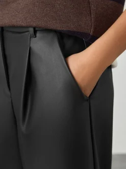 Zwart - Faux Leather Jort Trousers