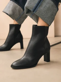 Zwart - Forever Comfort® - Enkellaarzen met blokhak