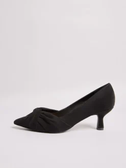 Zwart - Friends Like These pumps met gedraaide details, Naaldhak en Imitatiesuède