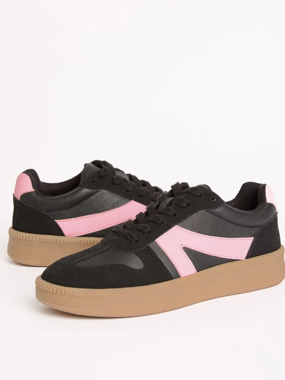 Zwart - Friends Like These Lace Up Retro Gumsole Sports Trainers