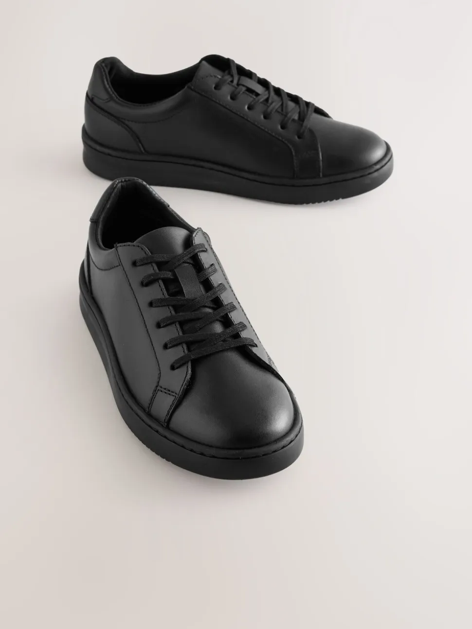 Zwart - Geveterde leren schoolschoenen