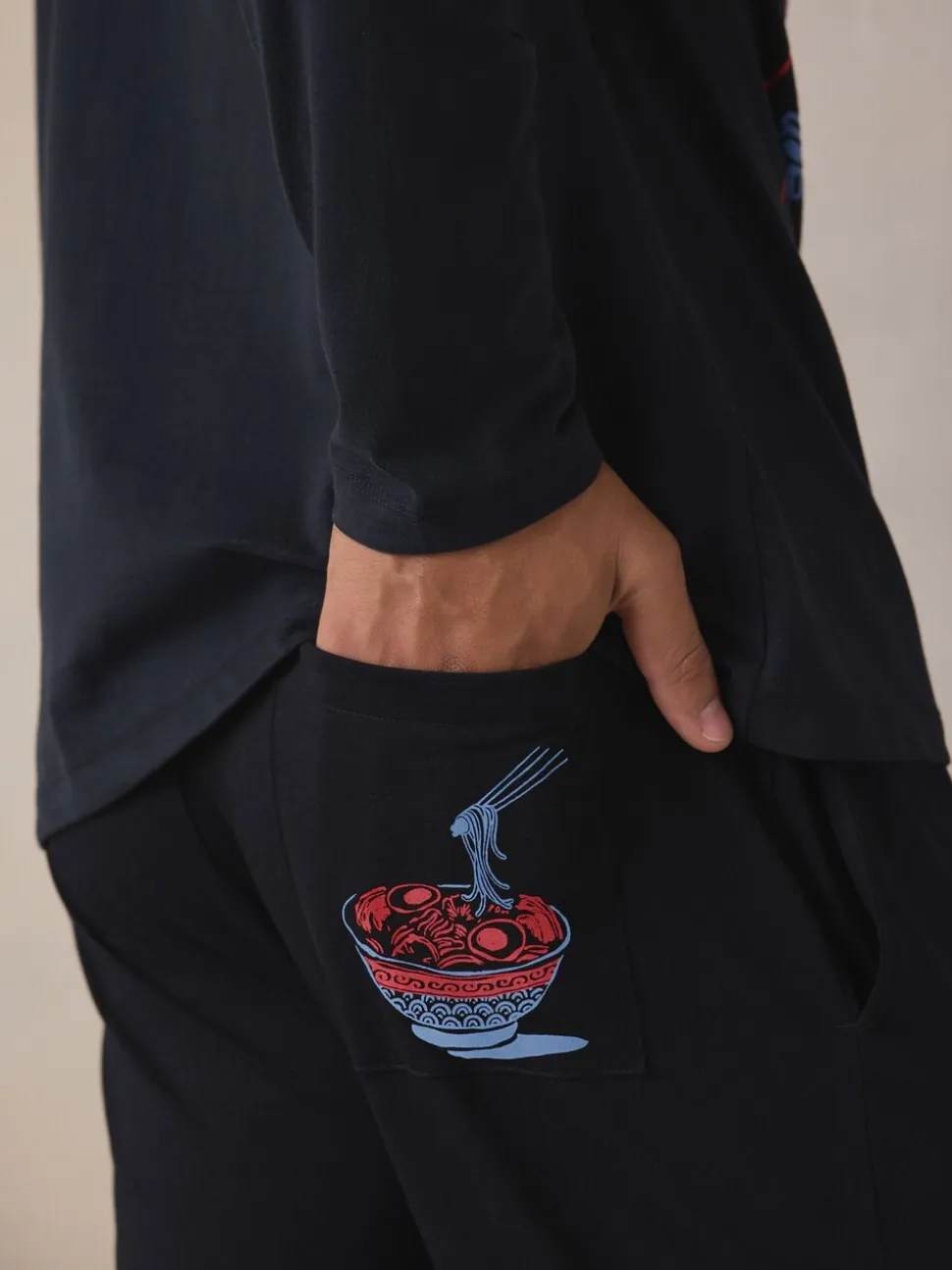 Zwart - Graphic Long Sleeve Jersey Pyjamas Set