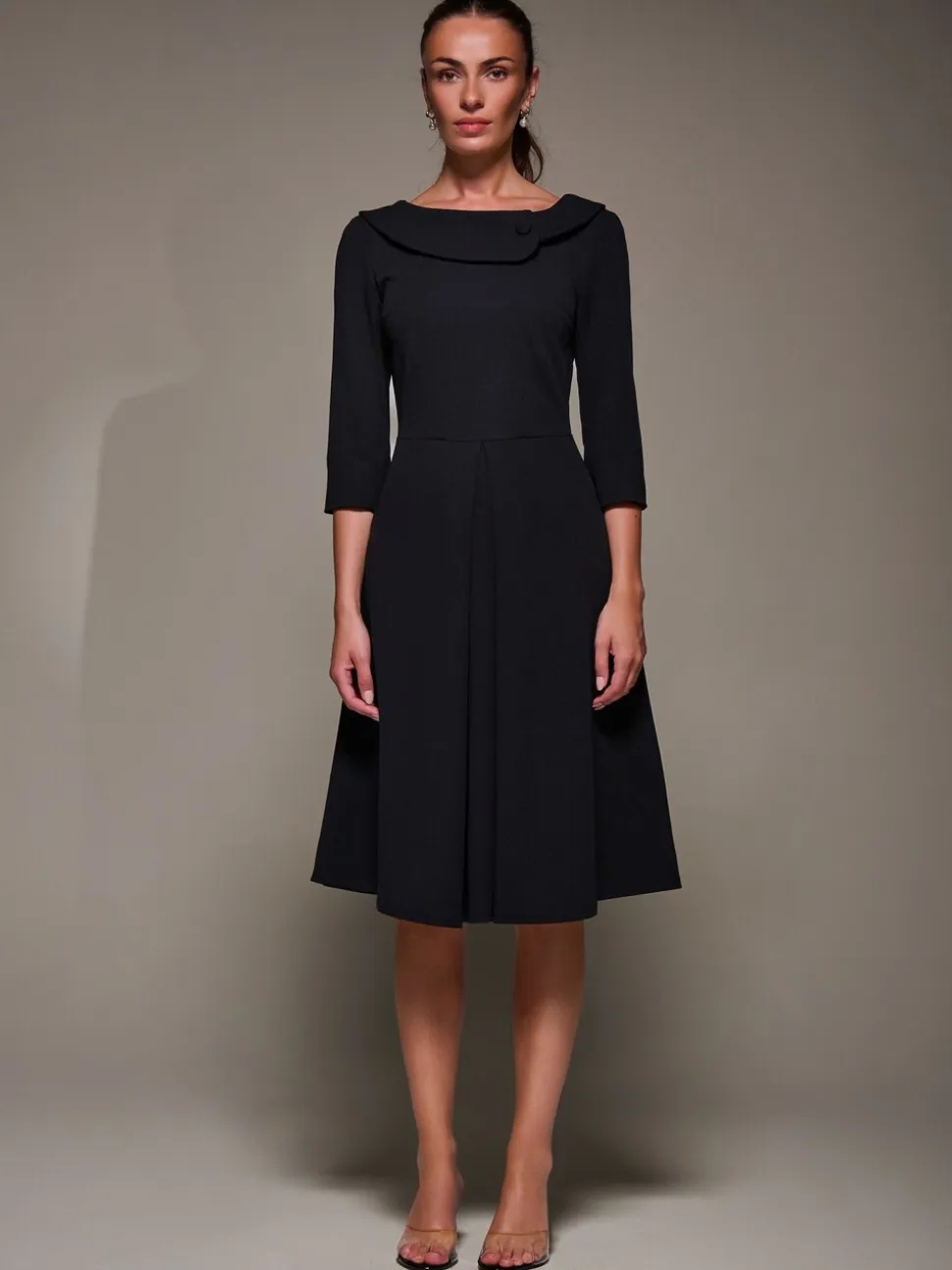 Zwart - Jolie Moi Buttoned Fold Collar Midi Dress