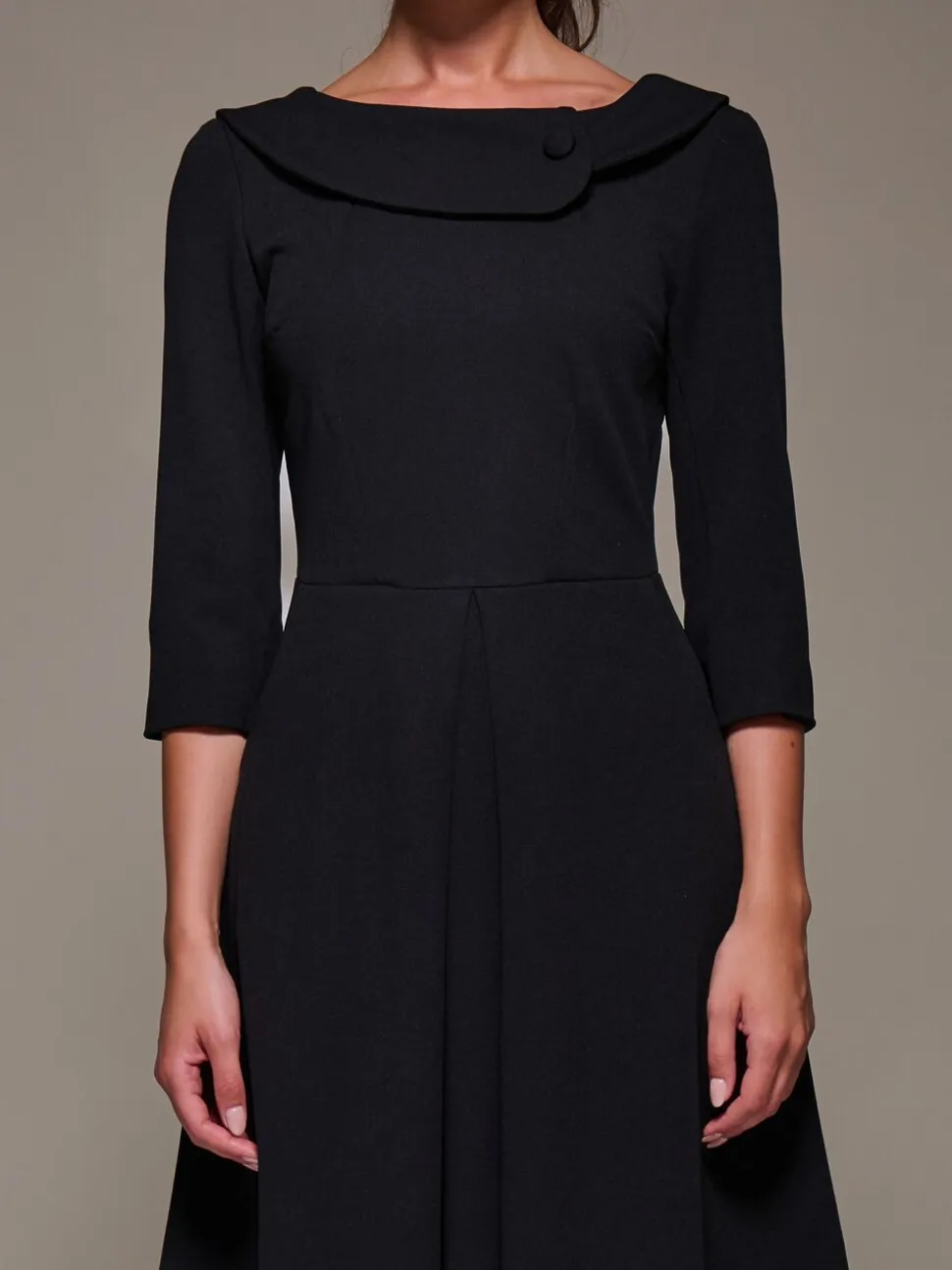 Zwart - Jolie Moi Buttoned Fold Collar Midi Dress