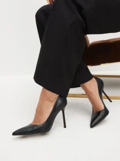 Zwart - Leren spitse pumps
