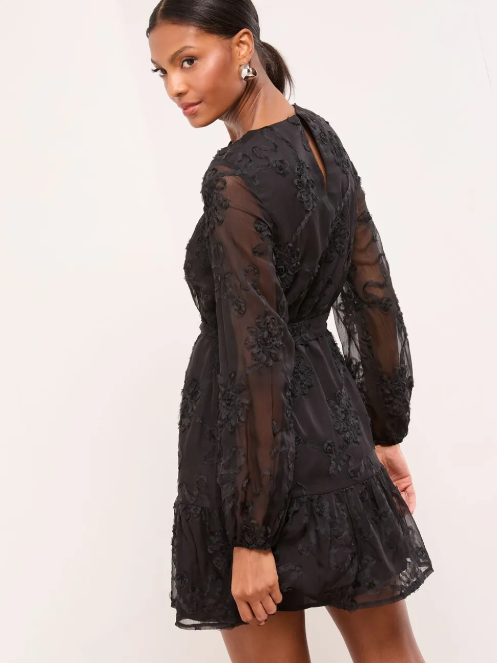 Zwart - Lipsy 3D Lace Long Sleeve Mini Dress