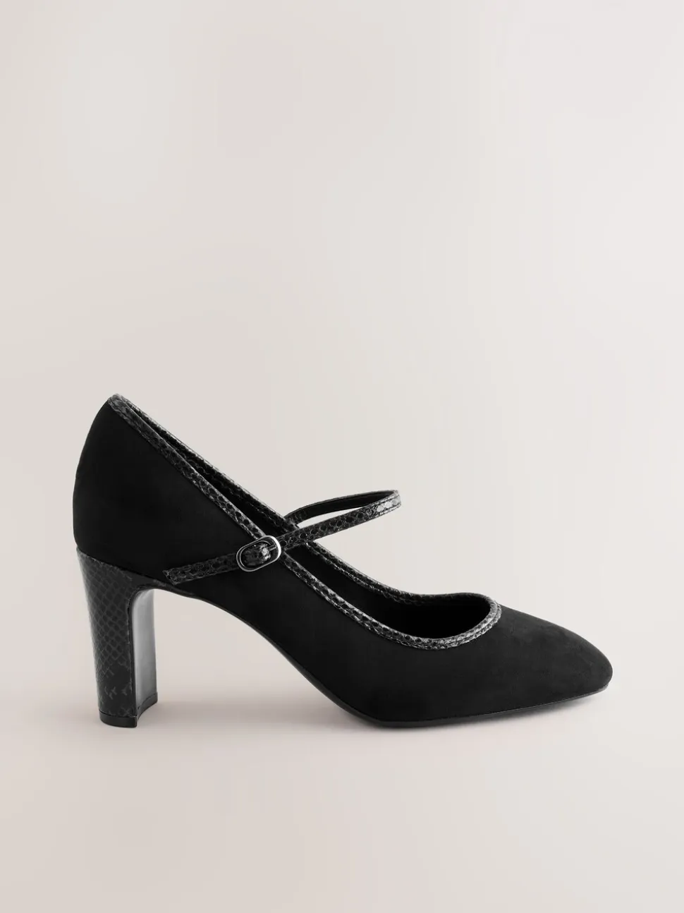 Zwart - Mary Jane-pumps met ronde neus en blokhak