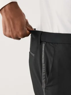 Zwart - Muscle Fit Motionflex Stretch Tuxedo Suit Trousers