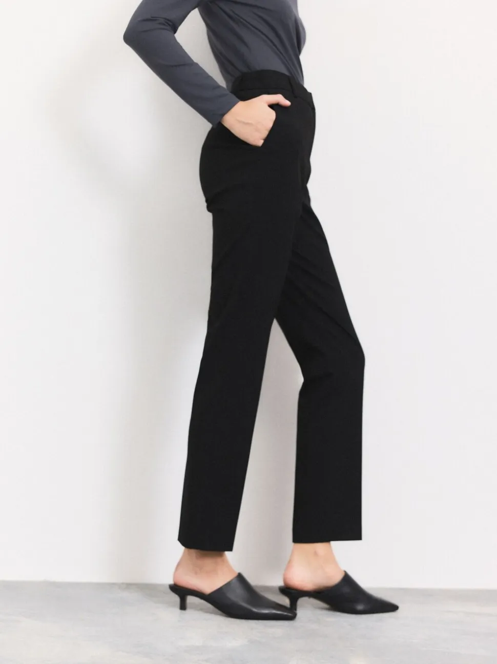 Zwart - Nauwsluitende, op maat gemaakte broek van wol