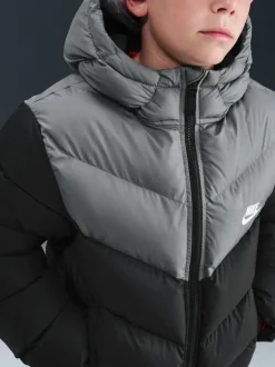 Zwart - Nike - Gewatteerd jack met kleurvlakken