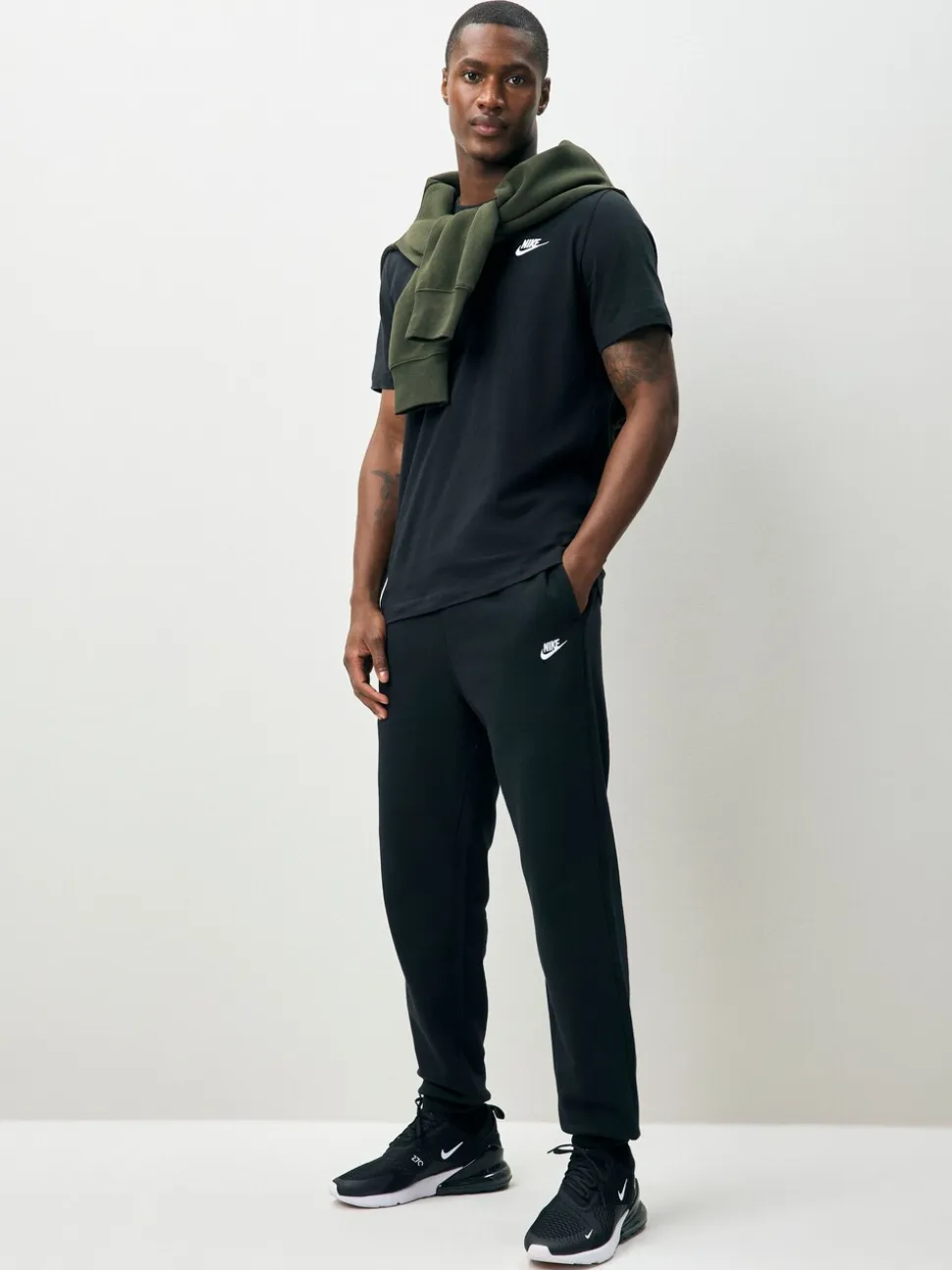Zwart - Nike Club fleece joggingbroek