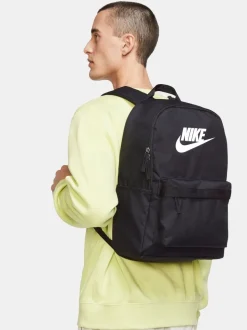 Zwart - Nike Heritage rugzak (25 L)