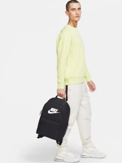 Zwart - Nike Heritage rugzak (25 L)