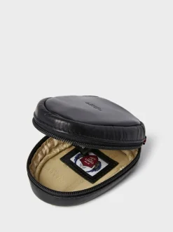 Zwart - Osprey London Leather Charger Pouch