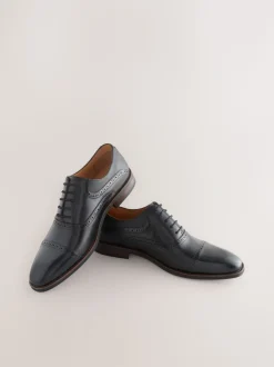 Zwart - Oxford-schoenen met neusstuk
