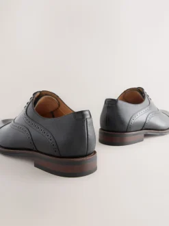 Zwart - Oxford-schoenen met neusstuk