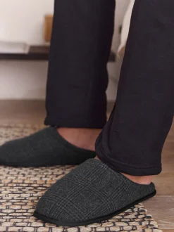 Zwart - Pantoffelmuiltjes met ruitjes