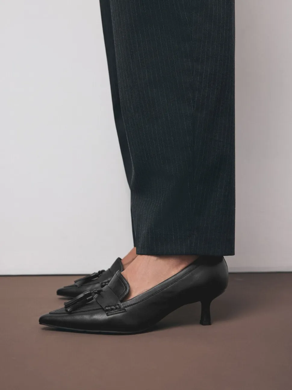 Zwart - Premium Leather With Motionflex Point Toe Tassel Heels Loafers