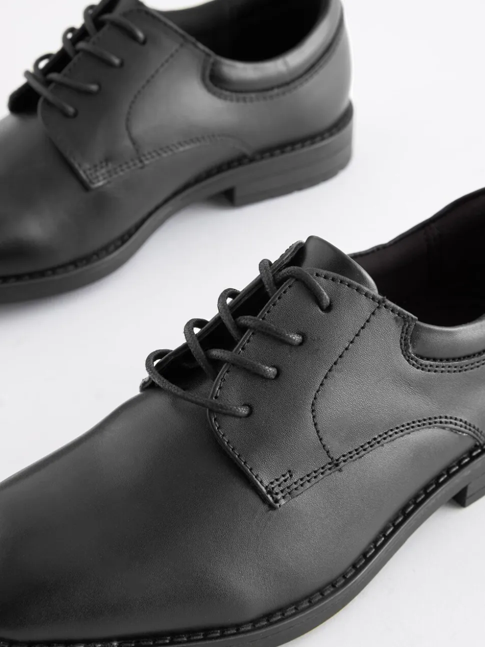 Zwart - Schoolveterschoenen van leer met egale voorkant