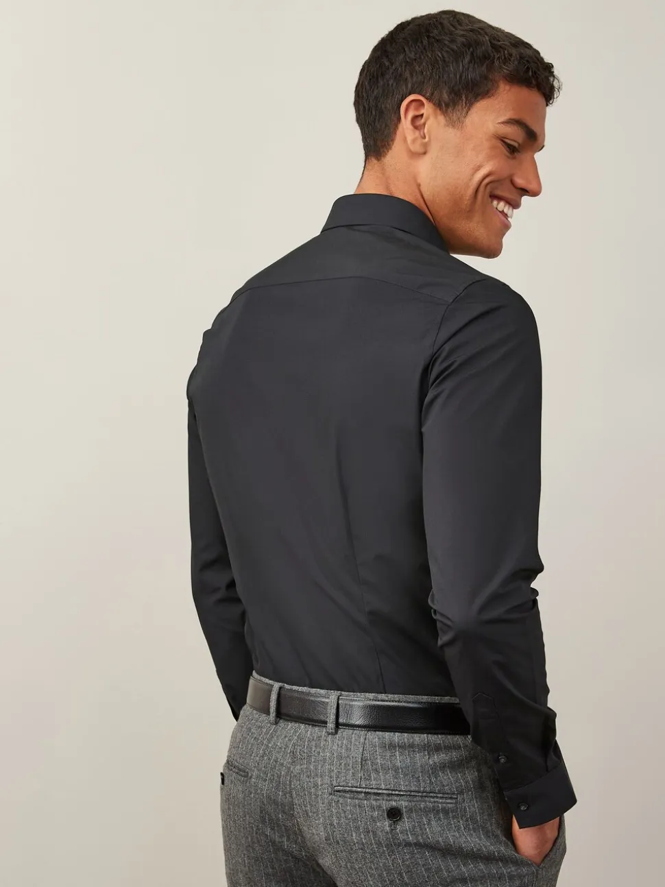 Zwart - Slim Fit - Strijkvrij net overhemd met enkele manchet