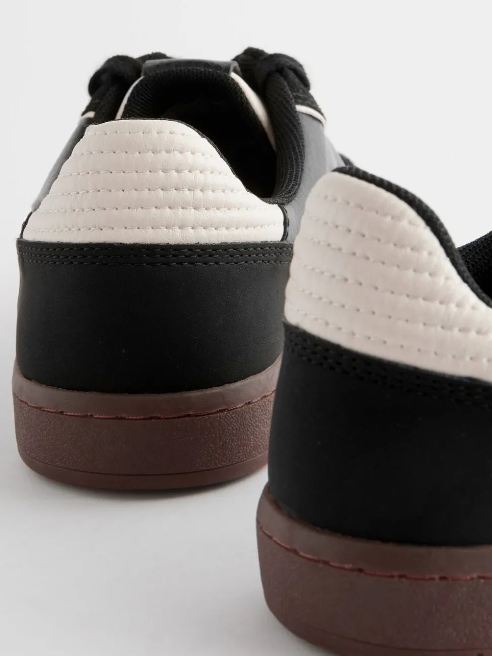 Zwart - Sneaker met veters