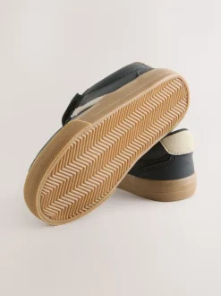 Zwart - Sneakers met klittenbandsluiting en elastische veters