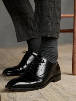 Zwart - Standaard pasvorm - Signature Leather - Oxford schoenen met neusstuk