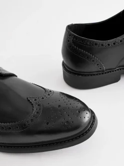 Zwart - Standaard pasvorm - Leren derby-brogues