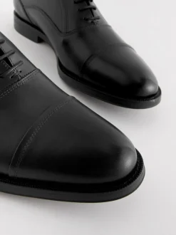 Zwart - Standaard pasvorm - Leren Oxford schoenen met neusstuk