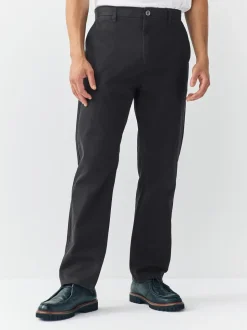 Zwart - Standaard toelopende pasvorm - Stretchy chino