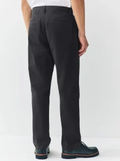 Zwart - Standaard toelopende pasvorm - Stretchy chino