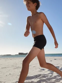 Zwart - Stretch zwemshorts (3-16 jr)