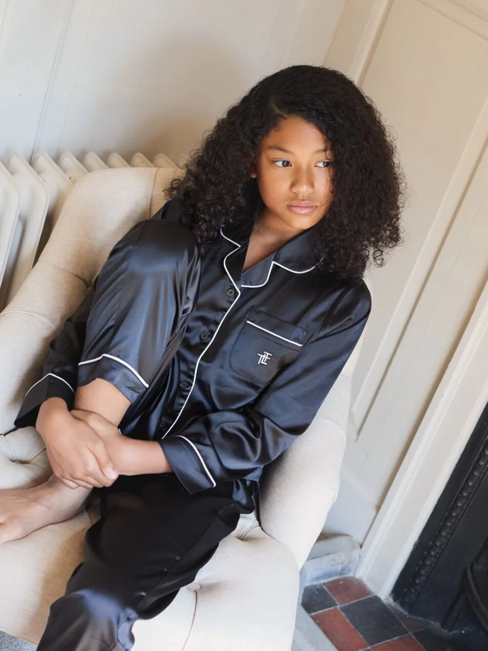Zwart - The Little Tailor Satijnen Kinder Kerstmis Pyjama's met Knoopsluiting