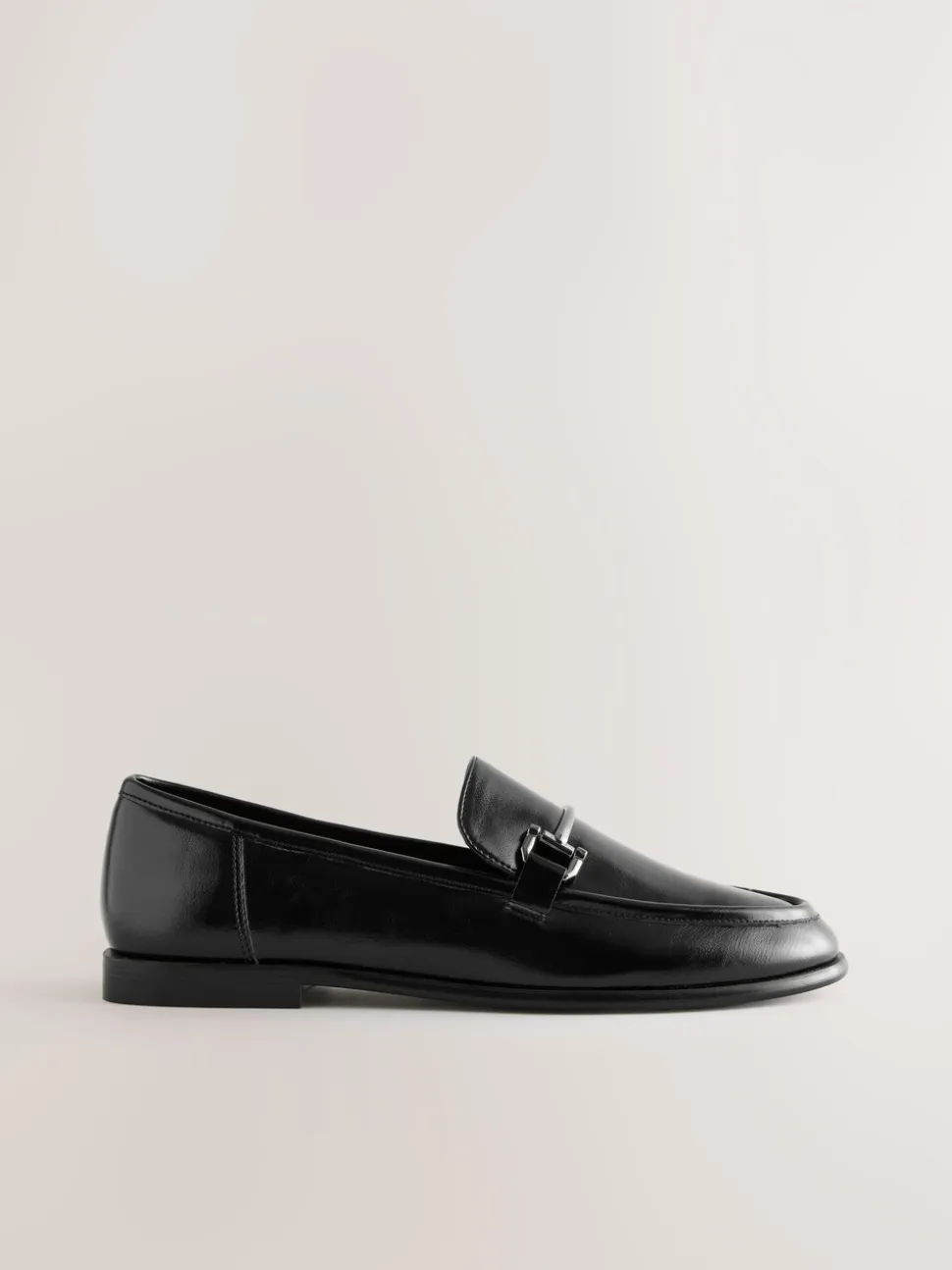 Zwart - Trim Round Toe Loafers