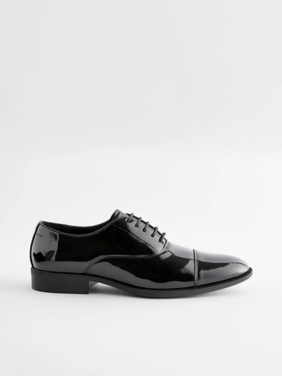 Zwart - Wijde pasvorm - Lakleren Oxford-schoenen met neusstuk