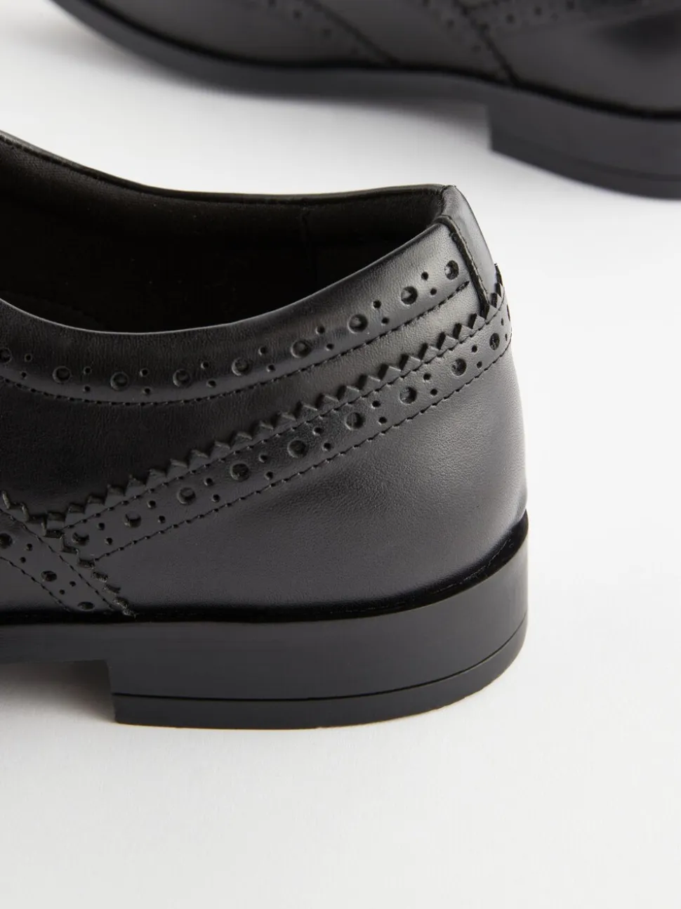 Zwart - Wijde pasvorm - Leren Oxford brogues