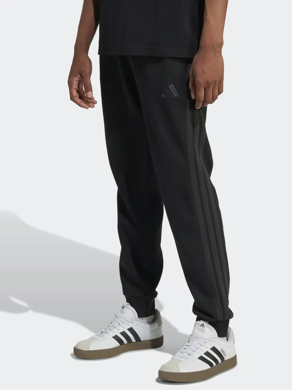Zwart Ground - adidas Essentials fleece joggingbroek met 3 strepen