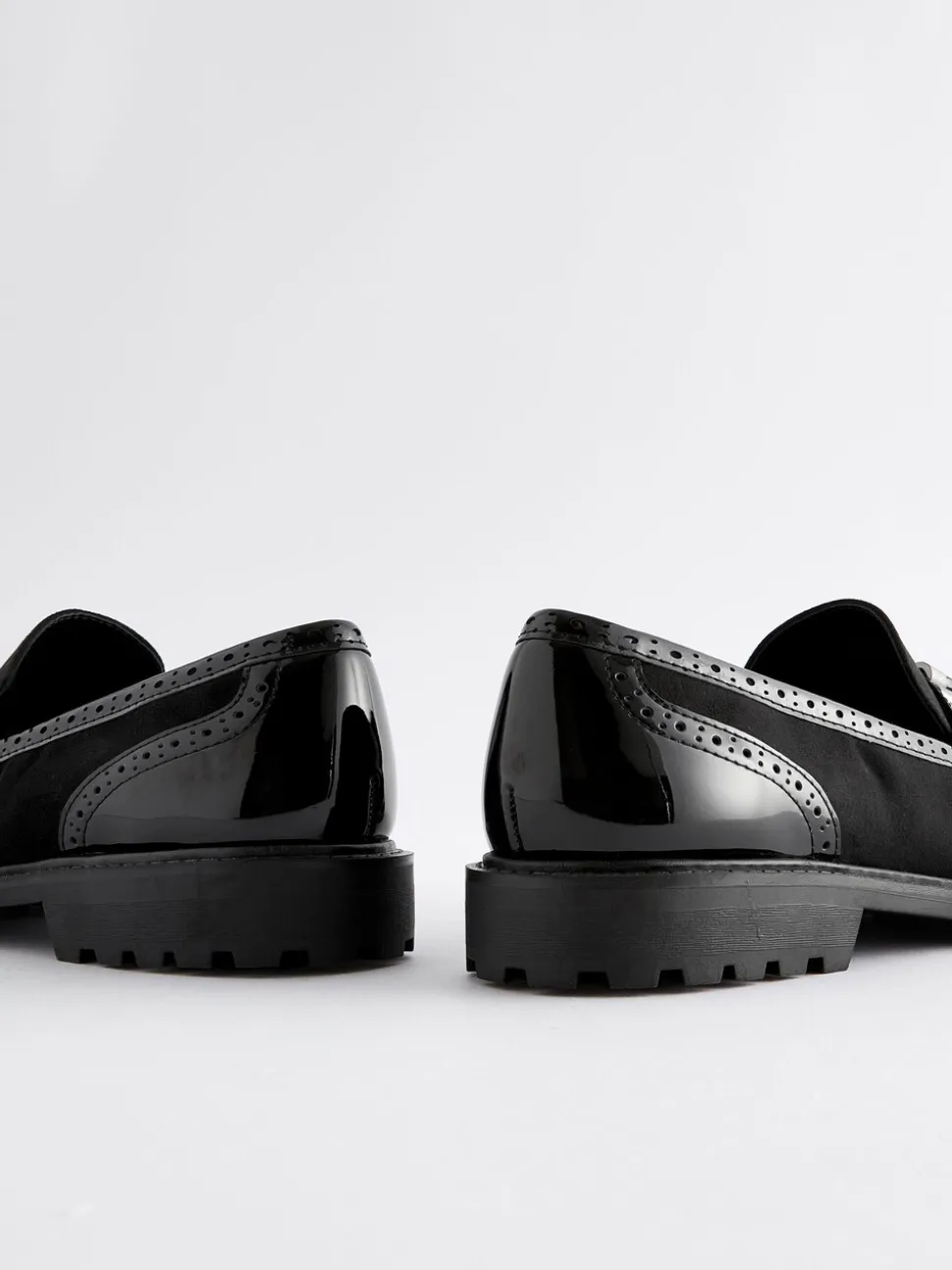 Zwarte mix - Loafers met dikke zool met profiel en kwastjes