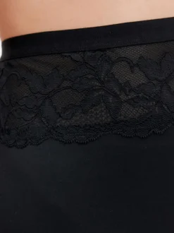 Zwart/huidskleurig - 2 Slipjes met licht buikcorrigerende hoge taille