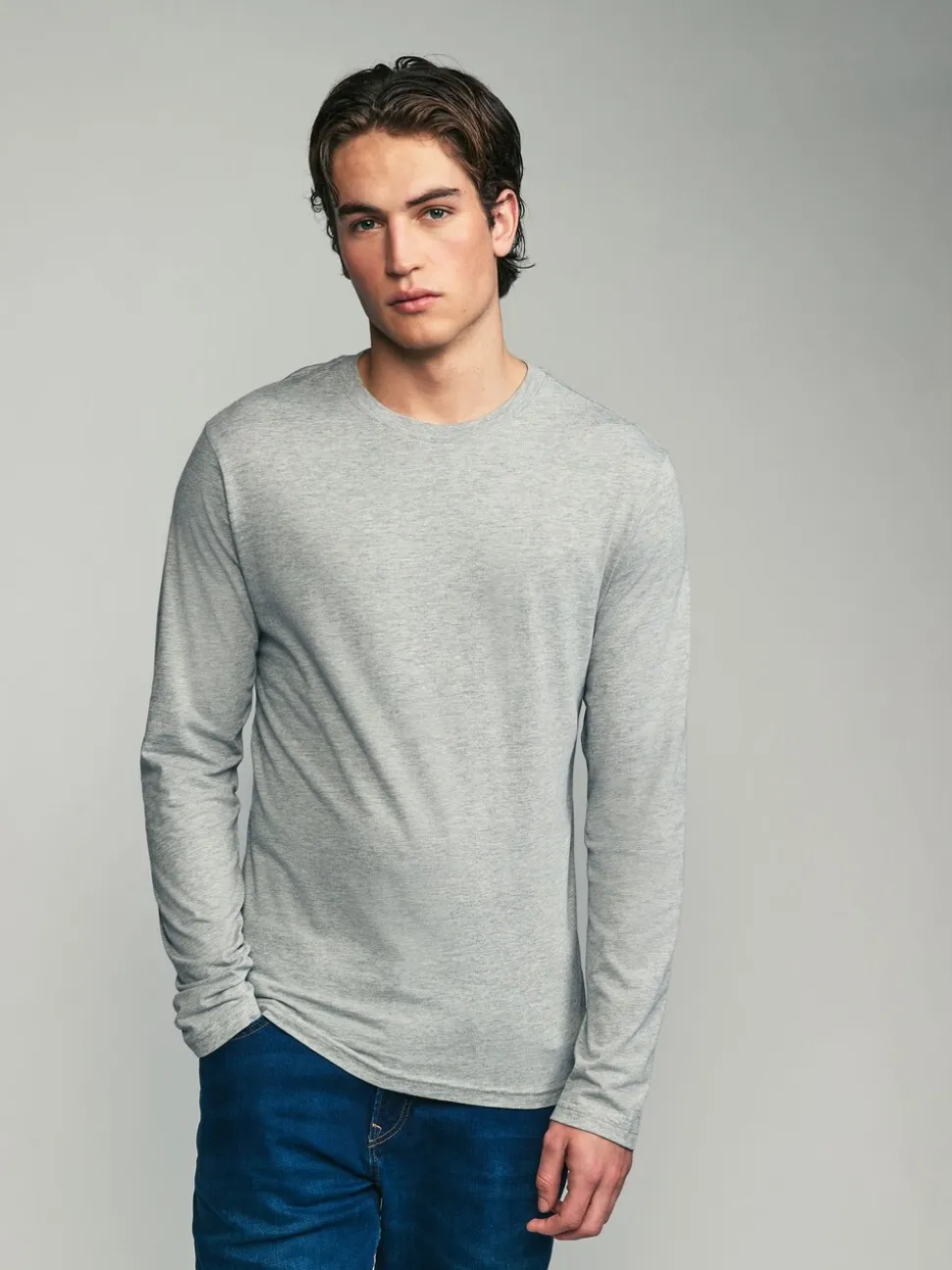 Zwart/Wit/Grijs/Blauw - Slim Fit - verpakking van 5 regular-fit T-shirts met lange mouwen van 100% katoen